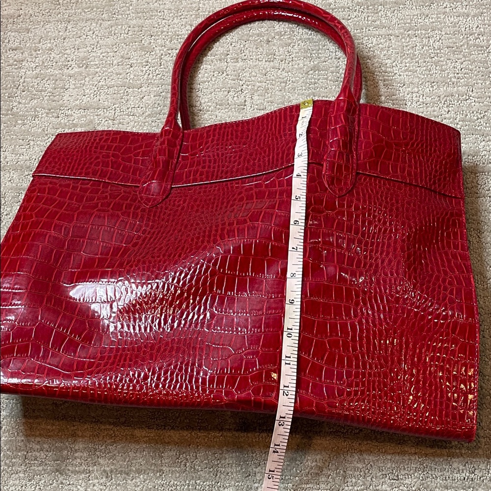 Elizabeth Arden Vibrant Red Tote Bag - Picture 6 of 7